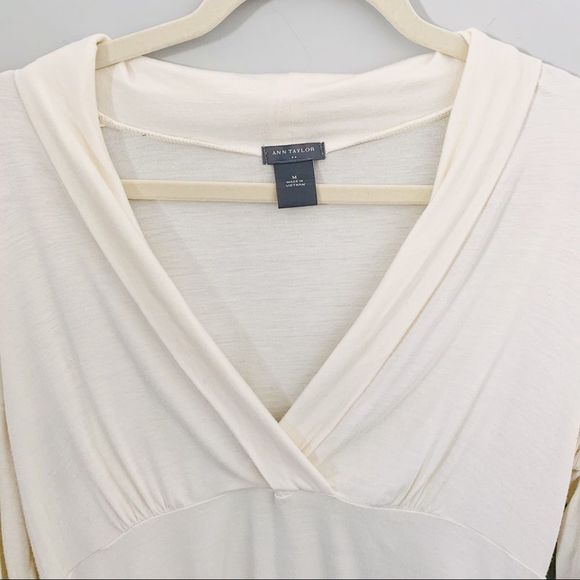 Ann Taylor blouse cream deep v stretch M E… - Picture 3 of 8